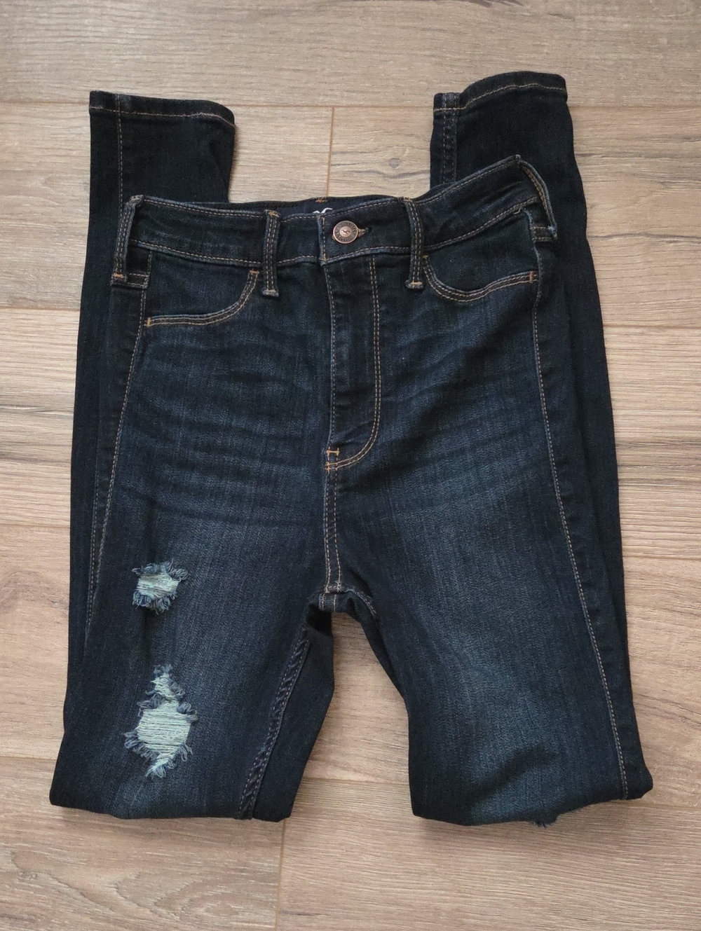 Hollister Ultra High-Rise Jean Legging - Picture 3 of 6
